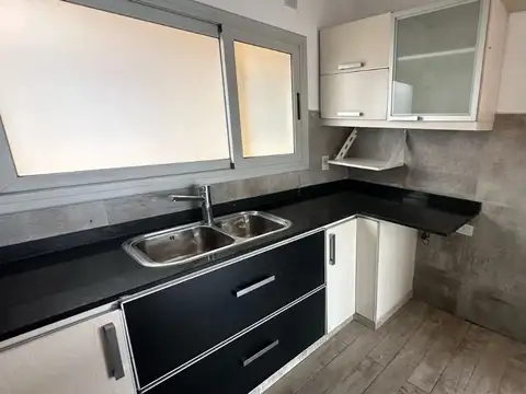 VENTA DUPLEX 3 AMBIENTES CON BALCON EN SAN TELMO