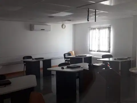 Galpon en Venta 100  mts Fondo