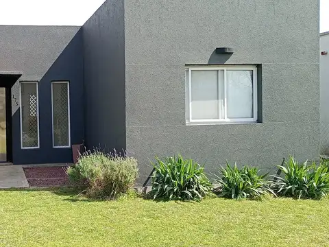 Casa  en Alquiler ubicado en San Alfonso, Pilar del Este, Pilar