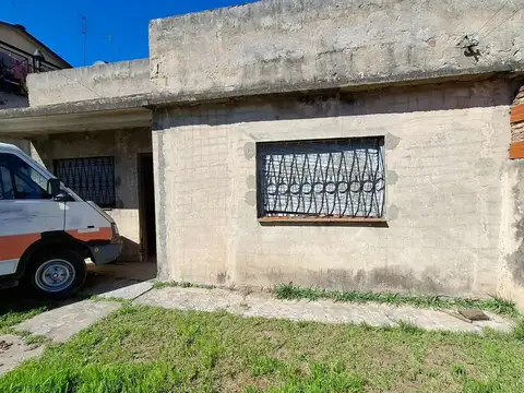 Venta de casa en Lanus Este. OPORTUNIDAD