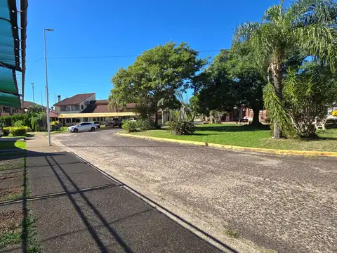 COMPLEJO DE 6 MONOAMBIENTES AMPLIOS CON PILETA ZONA TERMAS