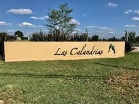 TERRENO EN VENTA BARRIO LAS CALANDRIAS RETASADO!