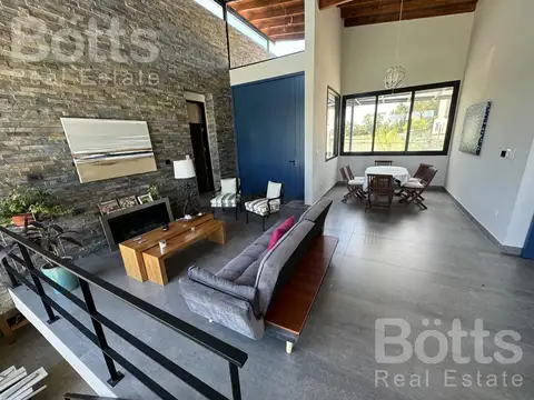 Casa en Venta en La Unión, USD 330.000