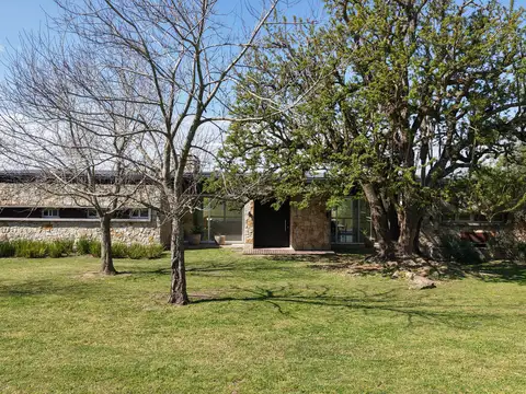 Casa de Categoría en Las Barrancas en Estancia El Aduar