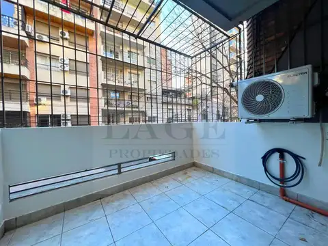 MONOAMBIENTE DIVISIBLE C/BALCON AL FRENTE MB UBICACION