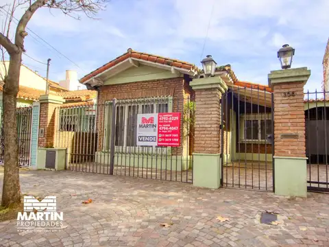 Casa en Venta de 4 Ambientes en San Isidro con Jardín y Pileta