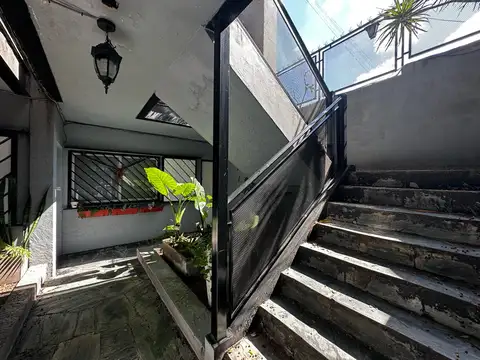 Depto Tipo Casa en Venta en Villa Sarmiento, USD 115.000