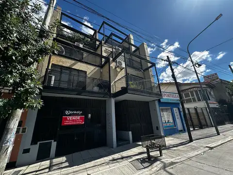 Av Gaona 576