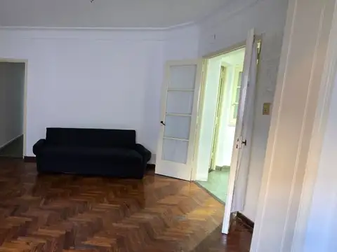 Venta Departamento Escalera 2 dormitorios y balcón
