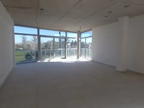 Oficina en Venta con 1 cochera