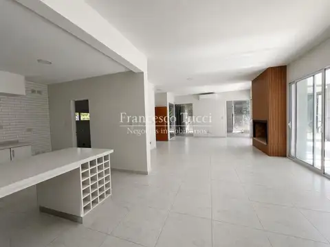 Casa en Venta en El Resuello, USD 330.000