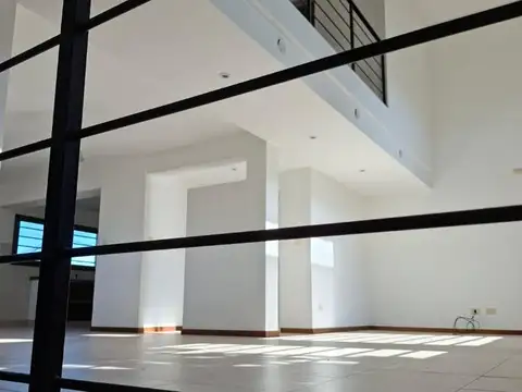 DEPARTAMENTO TIPO PH CON AMPLIOS ESPACIOS