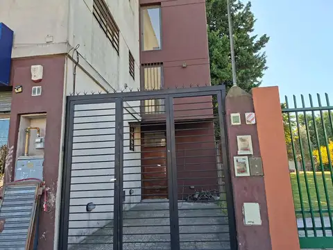 DEPARTAMENTO TIPO PH CON AMPLIOS ESPACIOS