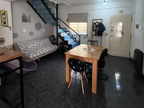 Depto Tipo Casa en Venta de 3 ambientes