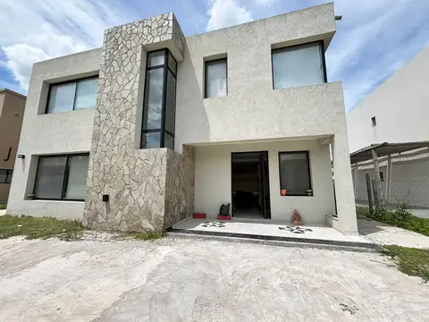 Casa en Alquiler Temporal de 4 dormitorios