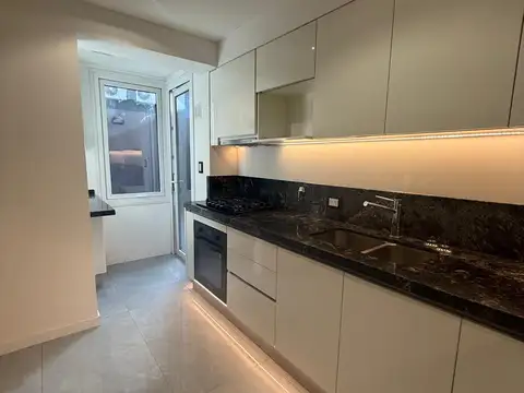 Araujo 300, Piso 1