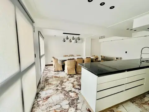 Departamento en Venta con 2 cocheras