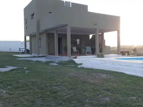 VENDO Hermosa casa en Barrio Mirador del Lago 
