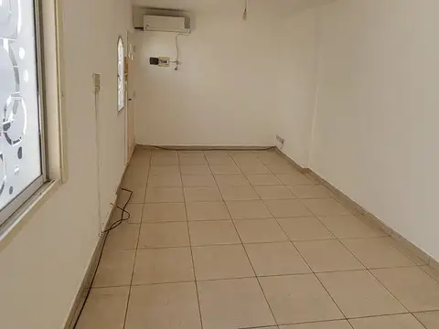 Depto Tipo Casa 2 ambientes con 1 baño