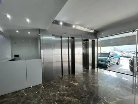 OFICINA EN BANFIELD