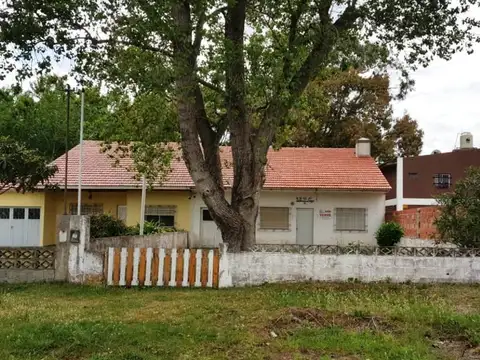 Chalet en 2 plantas con amplio lote