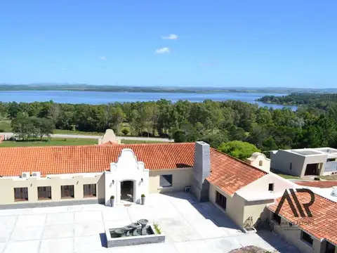 Venta Chacra hotel Boutique en Laguna Del Sauce, Ruta 12
