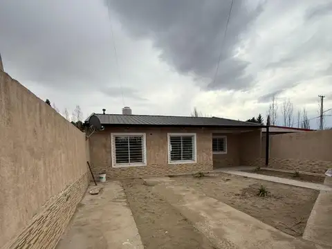 Casa 4 ambientes con 1 baño