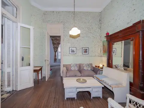 Depto Tipo Casa 5 ambientes con 2 baños