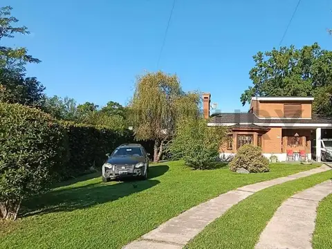 CASA QUINTA de 5 AMB gran parque con QUINCHO, PARRILLA Y PILETA. En cercania a estacion la reja.