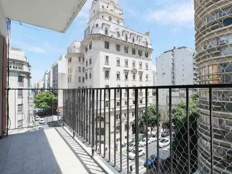 Venta depto. Tribunales  monoambiente div. balcòn