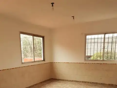 Casa en Venta en Mataderos, USD 115.000