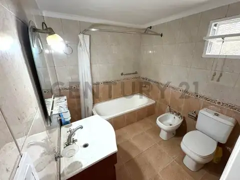 Casa en Venta en Villa Parque Sicardi, USD 55.000