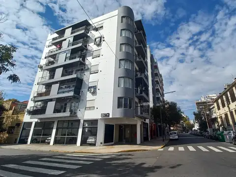 Andrés Lamas 1100