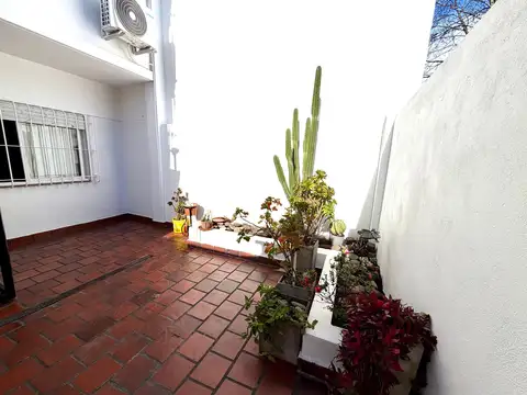 Depto Tipo Casa en Alquiler 50 años