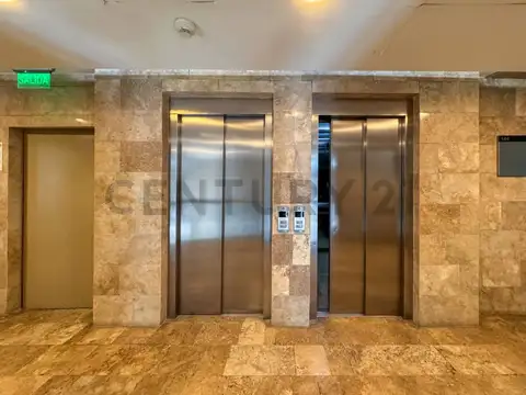 Oficina en Venta con 6 cocheras