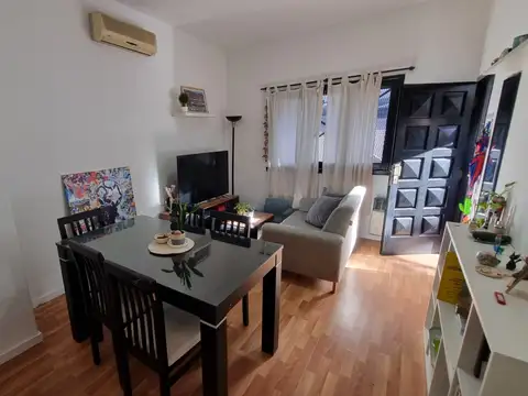 Avenida Rivadavia 21600, Piso PB