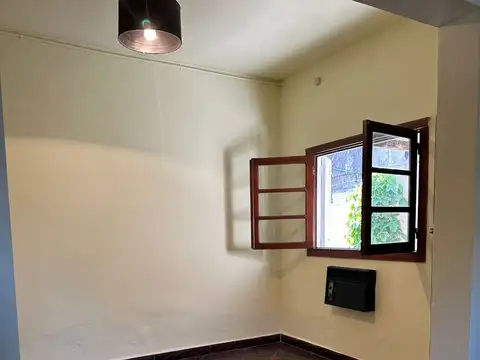 Depto Tipo Casa 2 ambientes con 1 baño