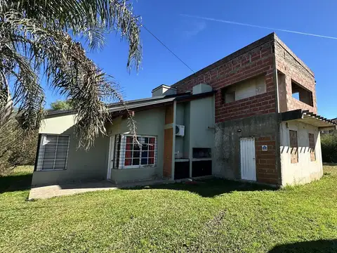 Casa 2 ambientes con 1 baño