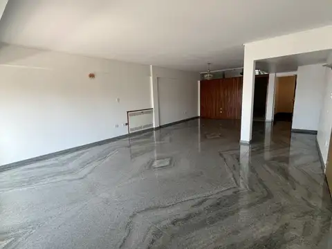 Departamento en Venta de 4 dormitorios