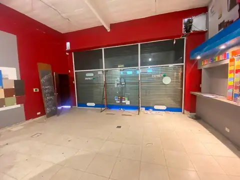 Local en Alquiler en Villa Gobernador Udaondo, $ 2.100.000