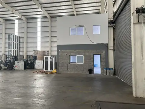 Galpon en Alquiler 120  mts Fondo