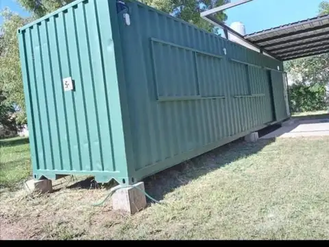 CASA CONTENEDOR DE UNA HABITACION AMUEBLADA