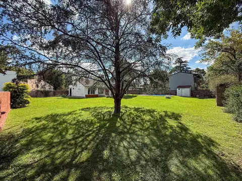 Lote 300 m2 a la venta en Funes