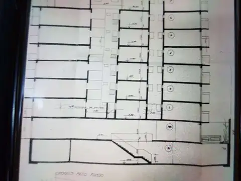 Alquilo Local 180 m2 + sotano de 150m2 + patio 35 m2