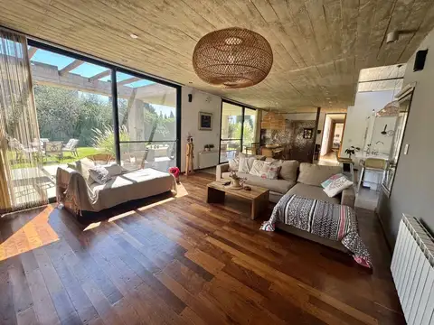 Venta casa en Cañuelas Country Golf zona sur