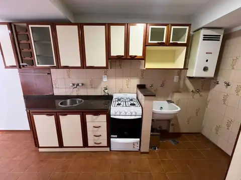 Departamento en Alquiler en Lanus Oeste, $ 600.000