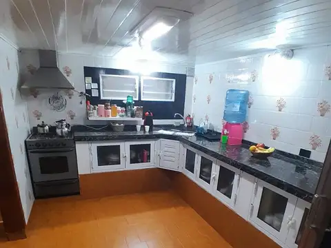 Hermosa propiedad en venta en Carlos Gardel 17 - Tigre