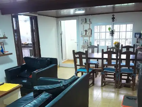 Hermosa propiedad en venta en Carlos Gardel 17 - Tigre