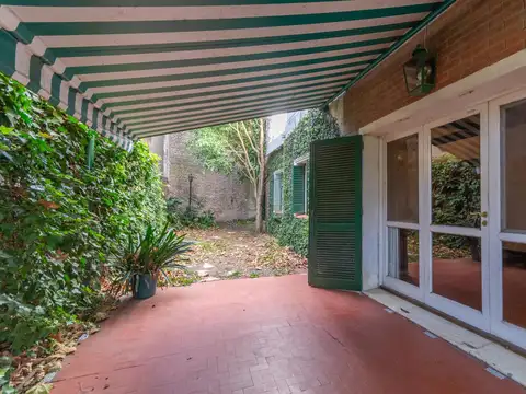 Casa en Venta en Acassuso Libertador  /  Solis, USD 600.000