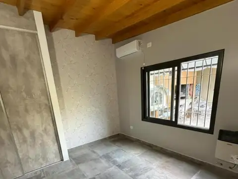 Casa 2 ambientes con 1 baño
